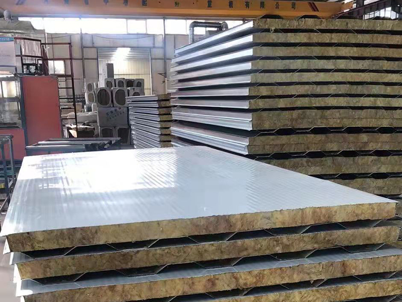 彩鋼板和白鐵皮之間的區(qū)別是什么？